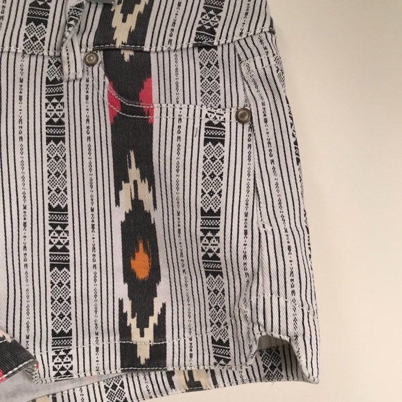 Hot Kiss Cici Shorts Aztec Print Size 7‎ - Picture 3 of 8